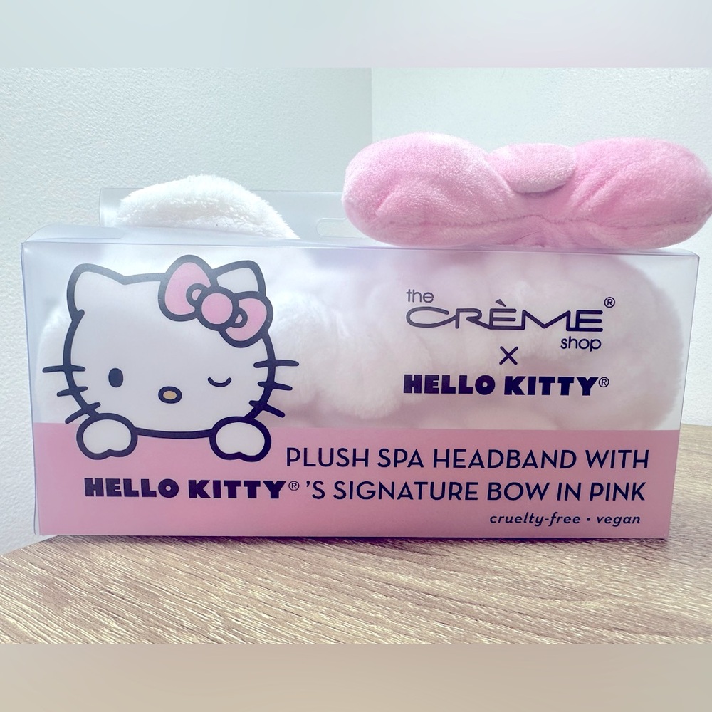 Hello Kitty Plush Spa Headband with Signature Bow in Pink